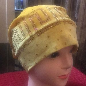 Beautiful cap for with nice design stone